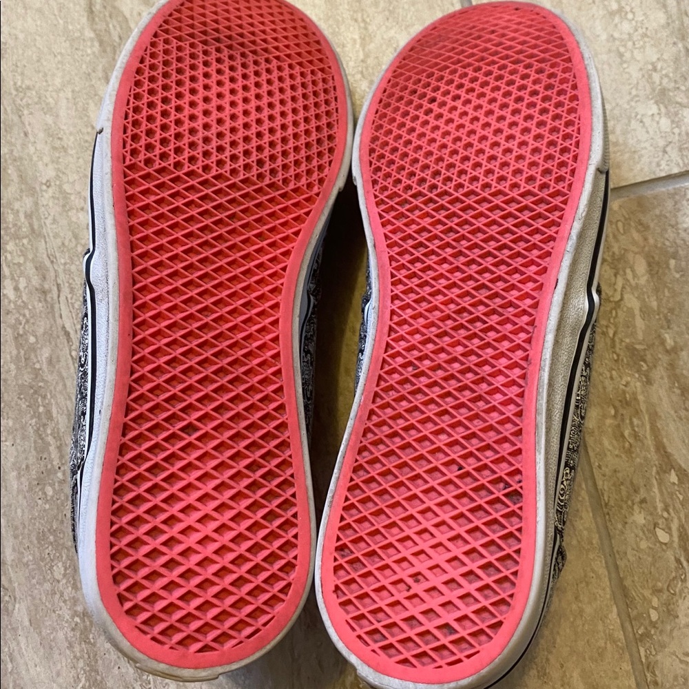VANS - Picture 5 of 5